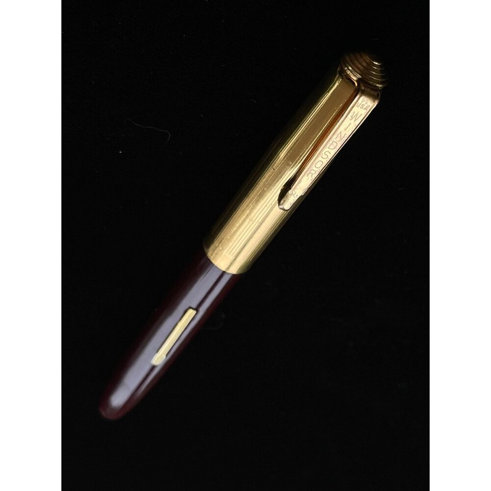 1950's Gold Cap Windsor Fountain Pen Lever Fill Gold Cap Maroon Barrel 14K Nib